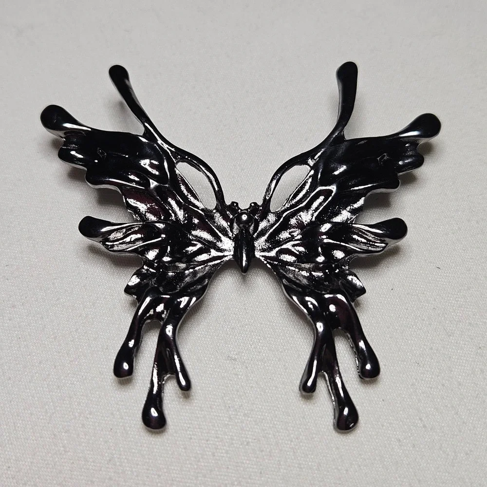 Liquid Metal Butterfly Brooch Unisex OS Black Gothic Grunge Pin Accessory